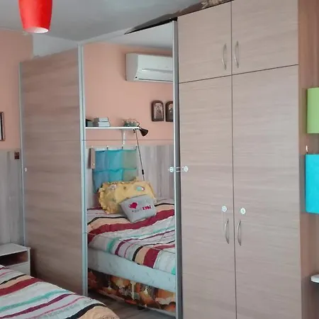 Boyana's Den Апартаменты